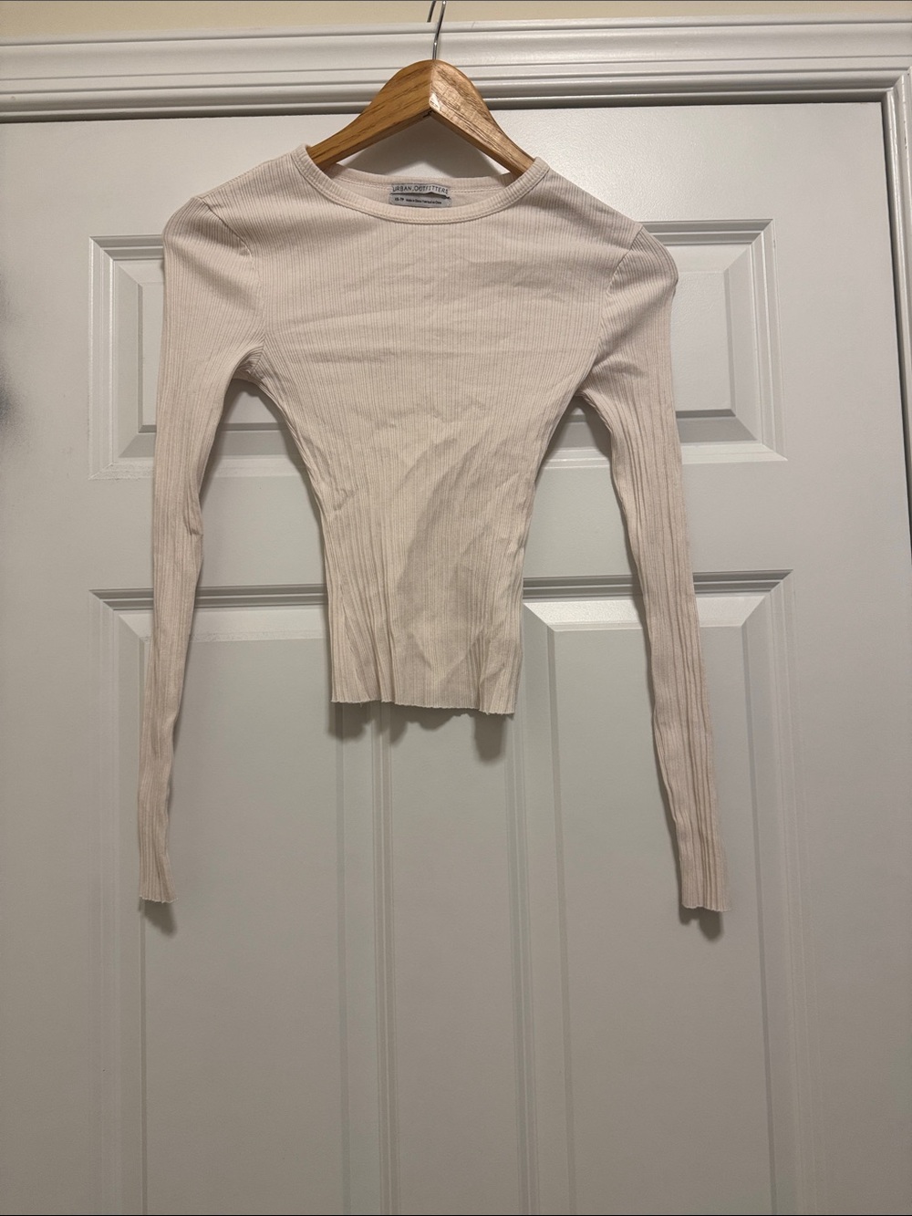 Slim Ribbed Long-Sleeve Tee in Light Beige — Urban Outfitters XS